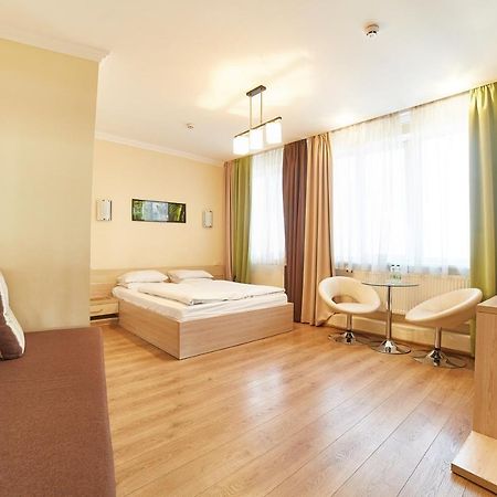 Hotel Merkuriy Lviv Exterior photo
