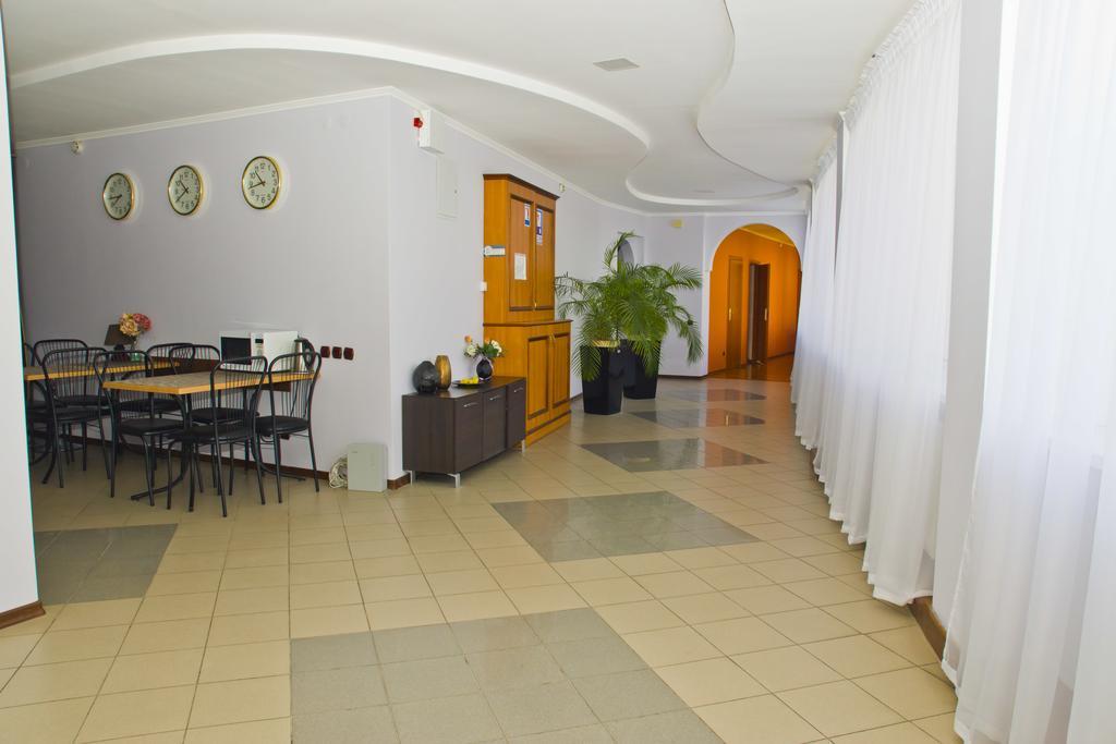 Hotel Merkuriy Lviv Exterior photo
