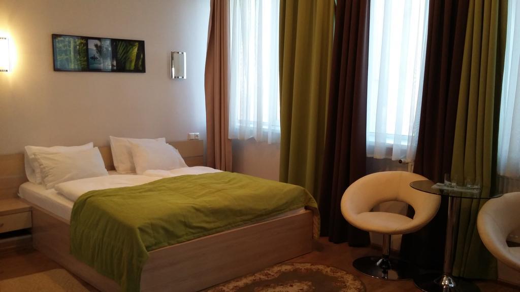 Hotel Merkuriy Lviv Room photo
